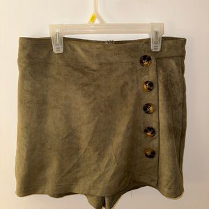 Altar’d State medium army green skort